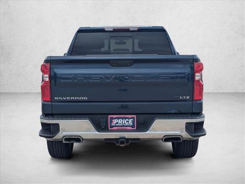 Used 2022 Chevrolet Silverado 1500 LTZ w/ Z71 Off-Road Package AWD/4WD image 6