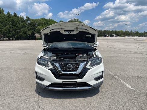Used 2018 Nissan Rogue SV FWD image 16