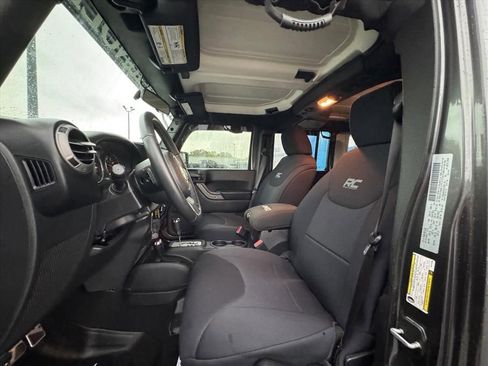 Used 2017 Jeep Wrangler Unlimited Sport w/ Connectivity Group AWD/4WD image 14