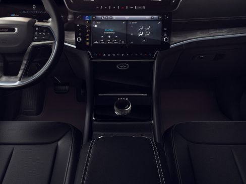 New 2026 Jeep Grand Cherokee L Laredo image 5