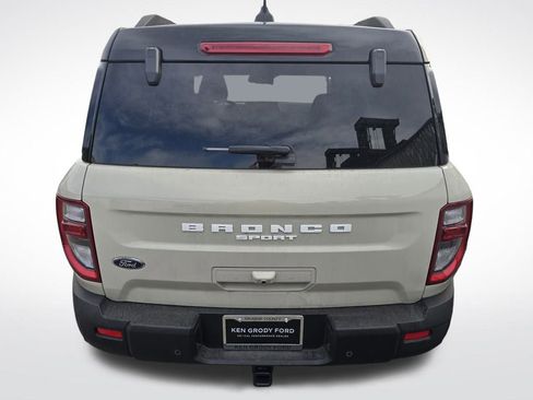 Used 2025 Ford Bronco Sport Badlands image 8