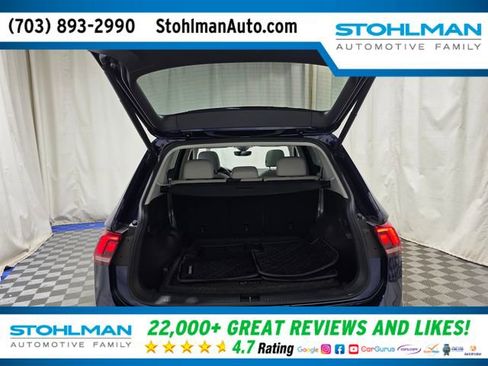 Used 2022 Volkswagen Tiguan SE w/ Panoramic Sunroof Package image 36