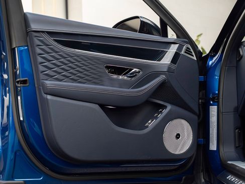 Used 2026 Bentley Flying Spur Azure image 16