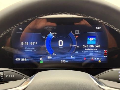 New 2025 Chevrolet Blazer EV LT image 32