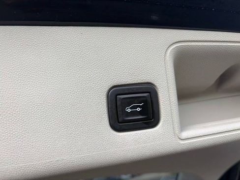 Used 2020 GMC Terrain Denali w/ Denali Premium Package FWD image 38