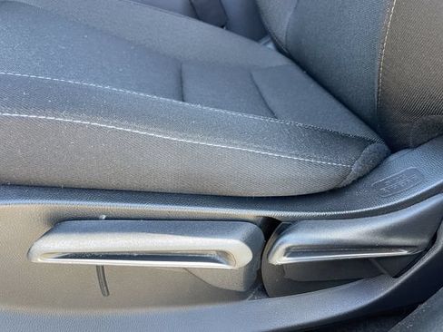 Used 2025 Honda CR-V LX image 23