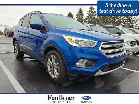 Used 2017 Ford Escape SE w/ Equipment Group 201A image 1