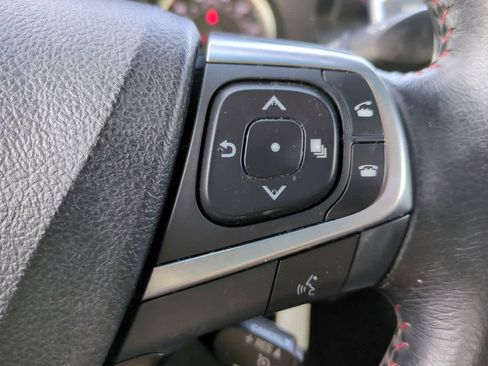 Used 2017 Toyota Camry SE image 23