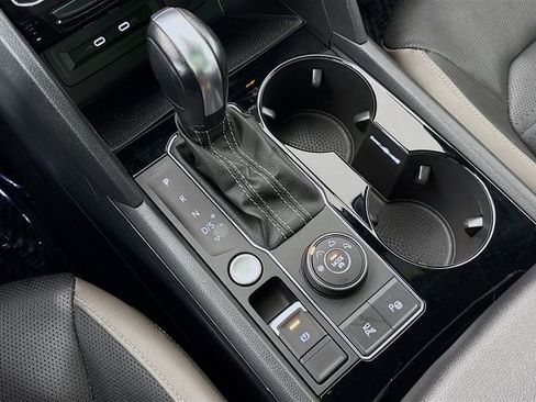 Used 2022 Volkswagen Atlas Cross Sport SEL Premium R-Line image 18