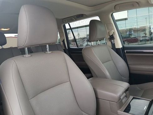 Used 2020 Lexus GX 460 Premium image 16