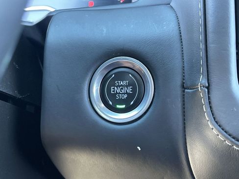 Used 2023 GMC Yukon Denali Ultimate image 17