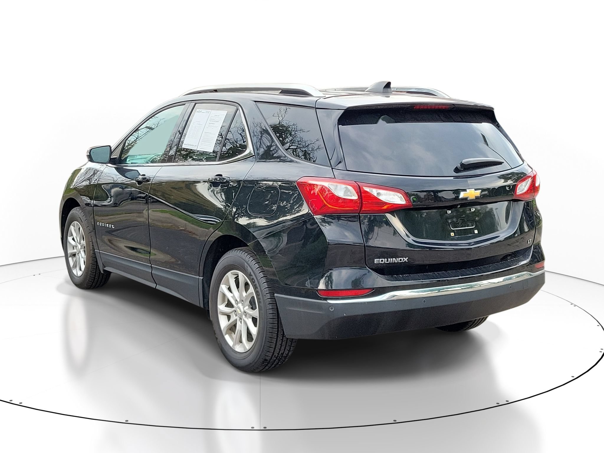 Used 2019 Chevrolet Equinox LT w/ Sun & Navigation Package FWD image 3