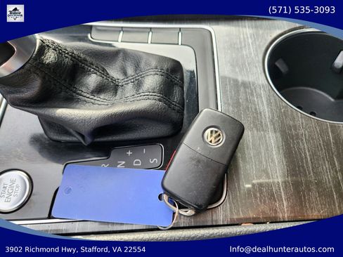 Used 2018 Volkswagen Passat 2.0T SE FWD image 31