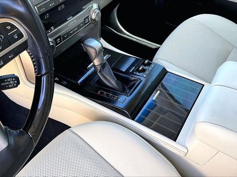 Used 2020 Lexus GX 460 Premium image 17