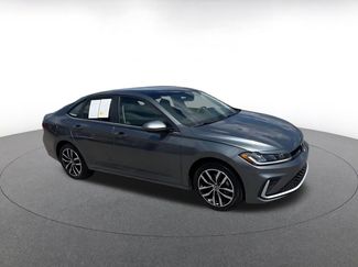 Used 2025 Volkswagen Jetta SE FWD video 2