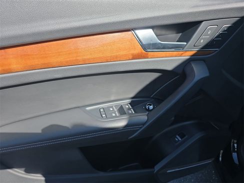 Used 2022 Audi Q5 2.0T Premium Plus w/ Premium Plus Package image 18