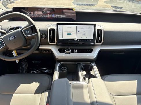 New 2026 Ford Expedition Active RWD image 16