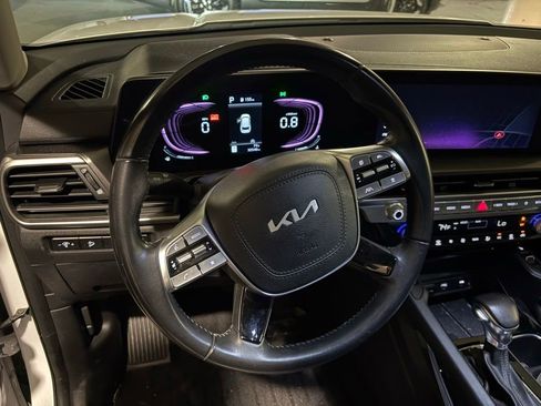 Certified 2023 Kia Telluride S w/ S Sunroof Package AWD/4WD image 14
