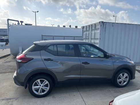 Used 2024 Nissan Kicks S image 4