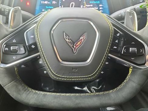 Used 2024 Chevrolet Corvette Stingray Premium Conv w/ Z51 Performance Package RWD image 38