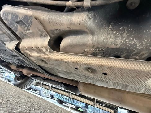 Used 2010 Toyota Highlander SE image 34