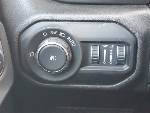 Used 2021 Jeep Wrangler Unlimited Sport image 17