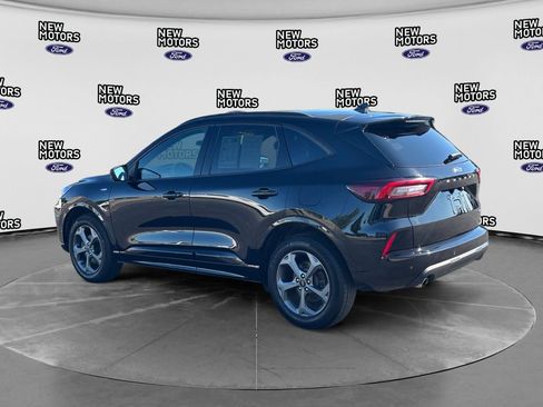 Used 2024 Ford Escape ST-Line Select w/ Tech Pack #1 AWD/4WD image 3