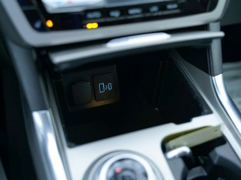 Used 2023 Ford Explorer XLT w/ Equipment Group 202A image 18