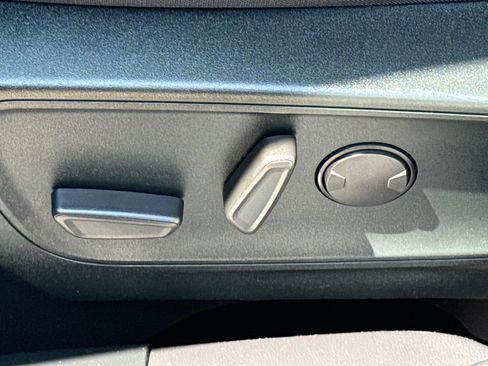 Used 2022 Ford Escape SE w/ Convenience Package FWD image 21