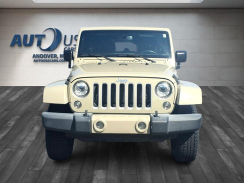 Used 2017 Jeep Wrangler Unlimited Sahara w/ Max Tow Package AWD/4WD image 2
