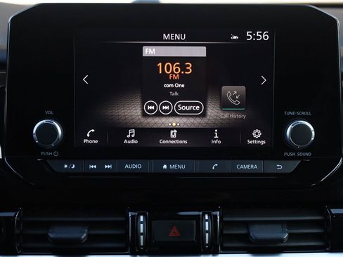 Used 2024 Nissan Pathfinder SV w/ Lighting Package (N92) FWD image 39