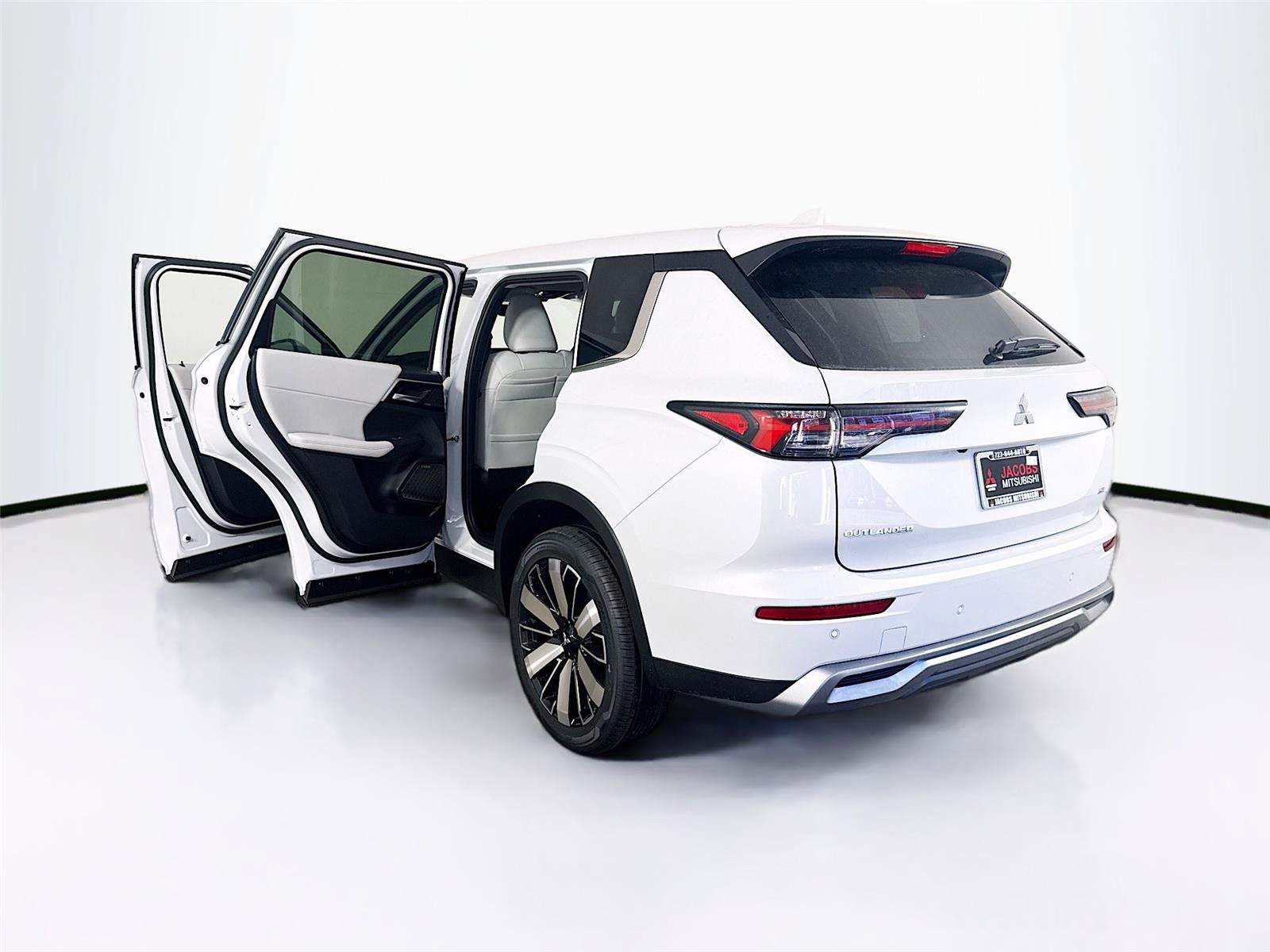 New 2026 Mitsubishi Outlander SE FWD image 36
