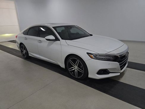 Used 2021 Honda Accord Touring image 4