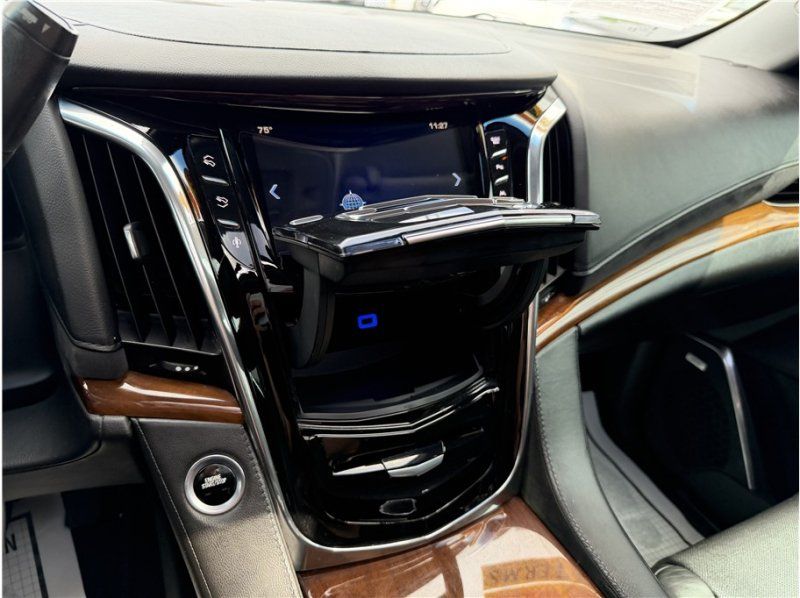 Used 2016 Cadillac Escalade ESV Luxury AWD/4WD image 47