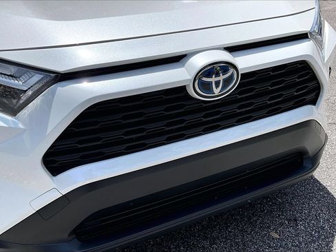Used 2022 Toyota RAV4 XLE Premium AWD/4WD image 34