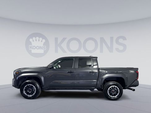 Used 2025 Toyota Tacoma TRD Off-Road image 5