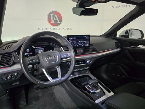 Used 2023 Audi Q5 2.0T Prestige w/ Prestige Package image 24