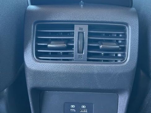 Used 2023 Nissan Rogue SV AWD/4WD image 27