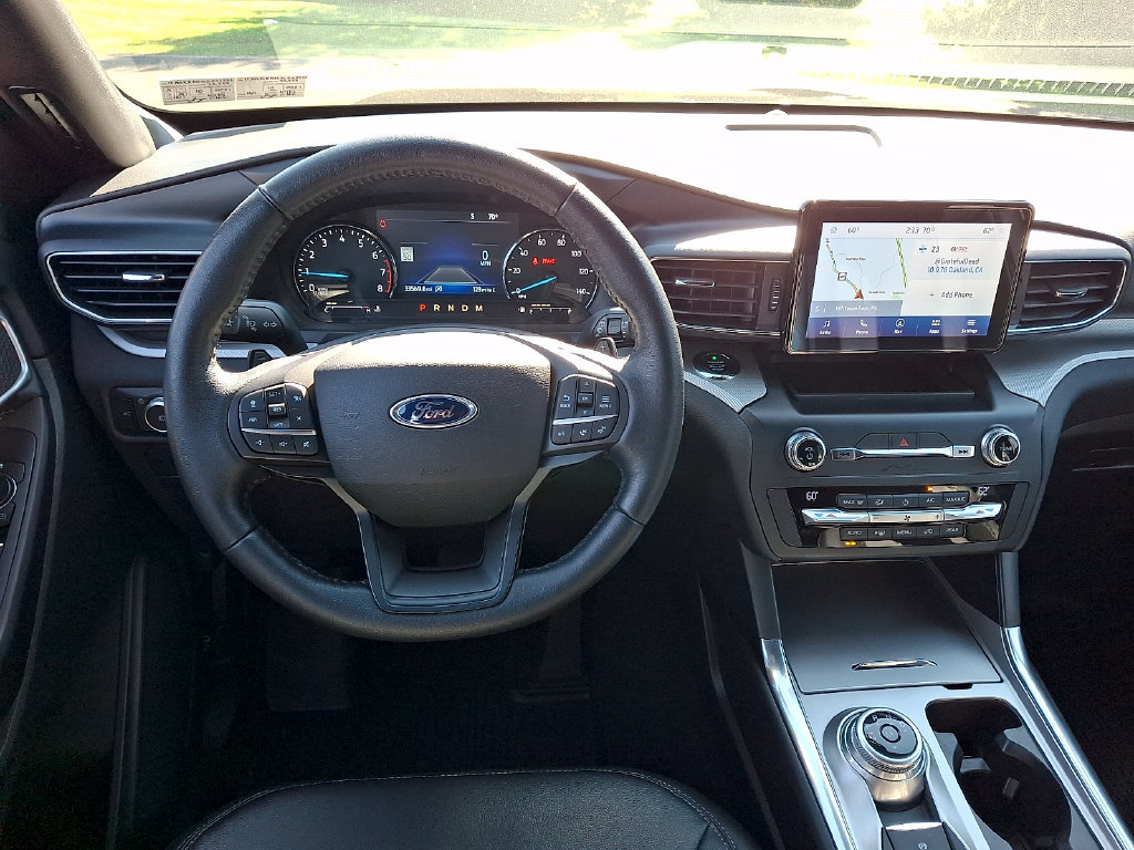 Used 2020 Ford Explorer XLT w/ Equipment Group 202A AWD/4WD image 2