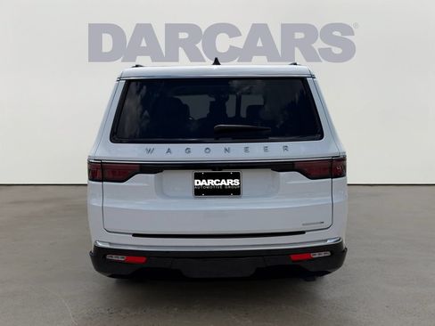 Used 2024 Jeep Wagoneer L Series II w/ Flexible Seating Group AWD/4WD image 6