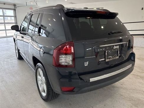 Used 2014 Jeep Compass Latitude FWD image 19
