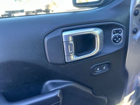 Certified 2020 Jeep Gladiator Rubicon image 28