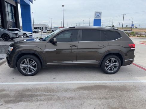 Used 2019 Volkswagen Atlas SE w/ Towing Package AWD/4WD image 2