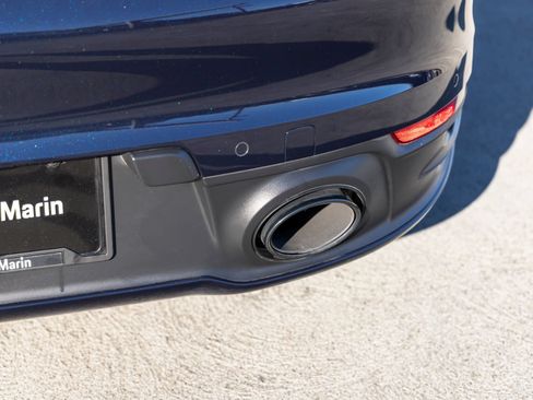 Certified 2022 Porsche 911 Carrera RWD image 20