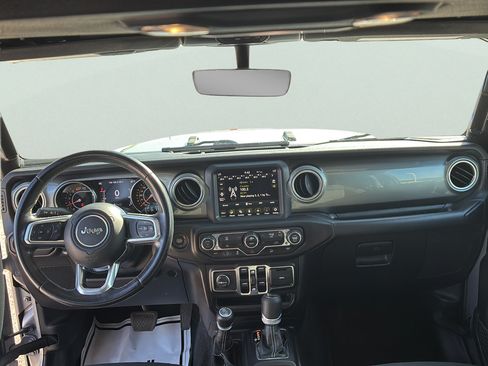 Used 2020 Jeep Wrangler Unlimited Sahara AWD/4WD image 27