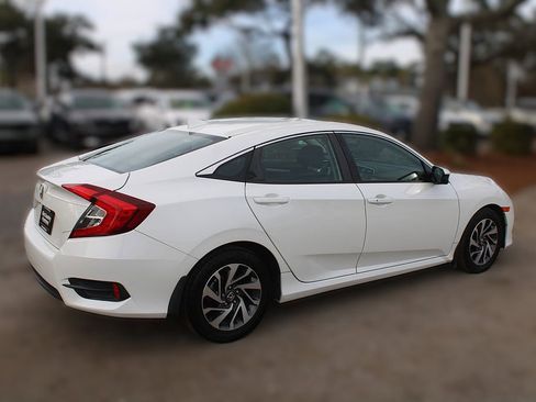 Used 2018 Honda Civic EX image 6