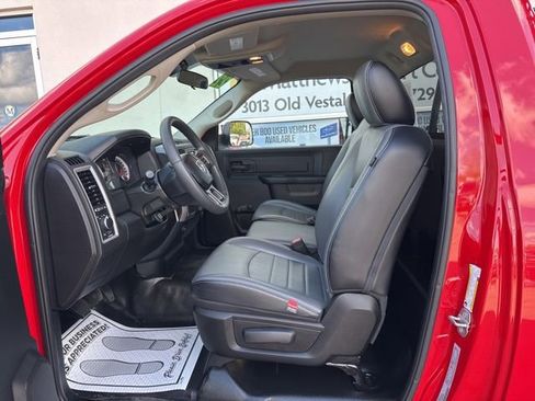 Used 2022 RAM 1500 Tradesman w/ Chrome Appearance Group RWD image 8