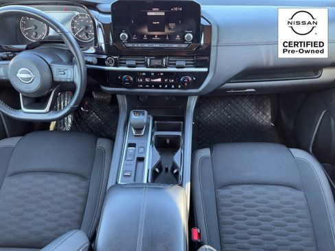 Certified 2024 Nissan Pathfinder SV image 17