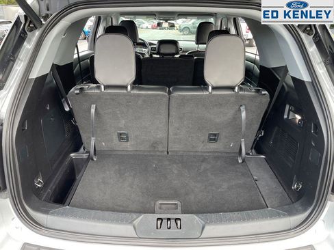 Used 2021 Ford Explorer XLT w/ Equipment Group 202A image 30