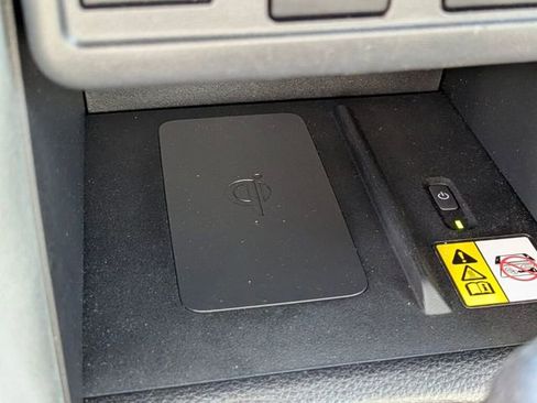 Used 2023 Toyota Corolla Cross SE image 24